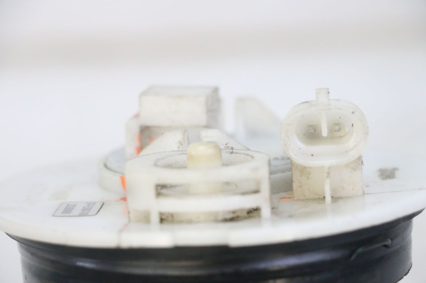 photo de BENZINEPOMP YAMAHA X-MAX XMAX 125 (2010 - 2013) - Bevestigingspunten