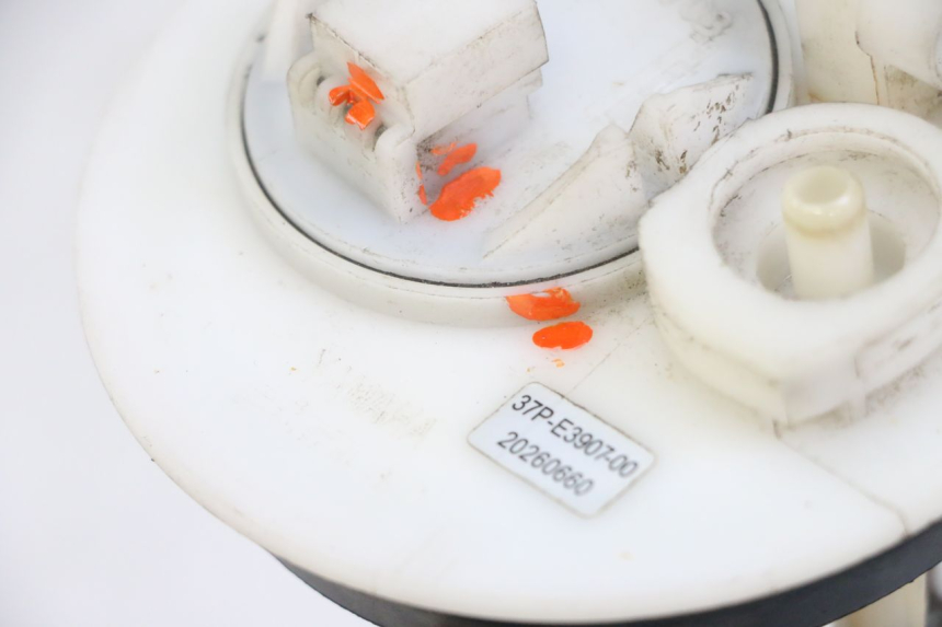 photo de BENZINEPOMP YAMAHA X-MAX XMAX 125 (2010 - 2013) - Staat van het oppervlak