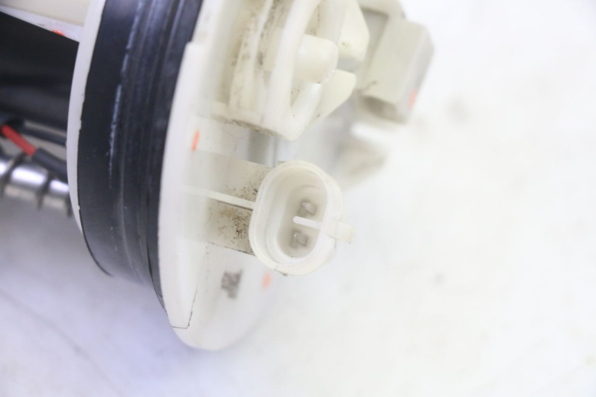 photo de BENZINEPOMP YAMAHA X-MAX XMAX 125 (2010 - 2013) - Andere kijkhoek