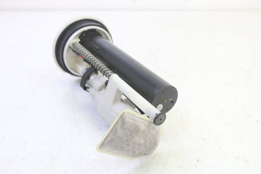 photo de BENZINEPOMP YAMAHA X-MAX XMAX 125 (2010 - 2013) - Bevestigingspunten