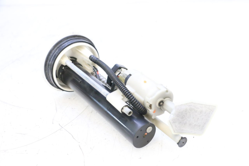 photo de BENZINEPOMP YAMAHA X-MAX XMAX 125 (2010 - 2013) - Bevestigingspunten