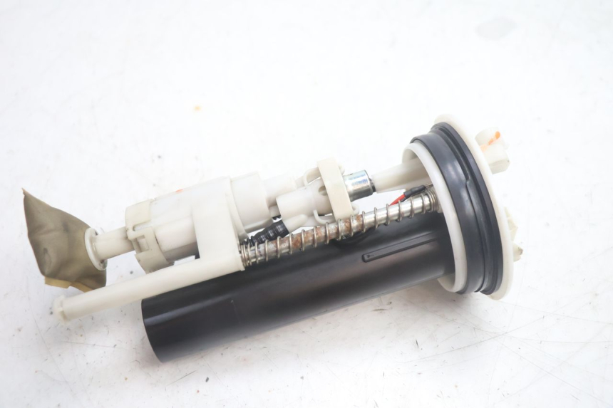 photo de BENZINEPOMP YAMAHA XMAX X-MAX 125 (2006 - 2009) - Zoom op gebruiksstaat
