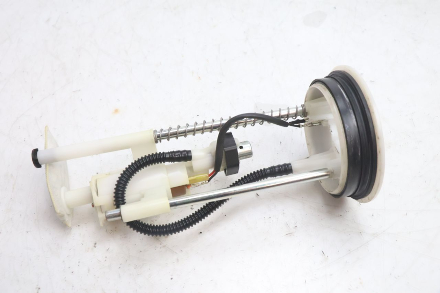 photo de BENZINEPOMP YAMAHA X-MAX XMAX 125 (2010 - 2013) - Overzicht