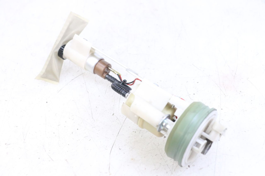 photo de BENZINEPOMP PIAGGIO X10 125 (2012 - 2017) - Zoom op gebruiksstaat