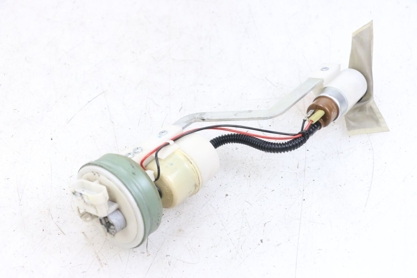 photo de BENZINEPOMP PIAGGIO X10 125 (2012 - 2017) - Bevestigingspunten