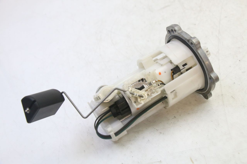 photo de BENZINEPOMP YAMAHA XJ6 ABS 600 (2008 - 2016) - Hoofdaanzicht