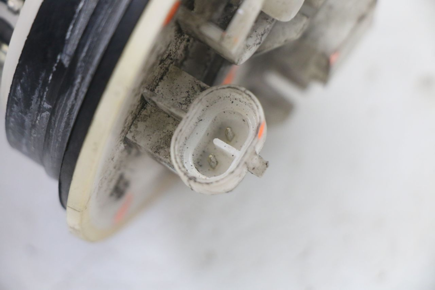 photo de BENZINEPOMP YAMAHA X-MAX XMAX ABS 250 (2010 - 2014) - Overzicht