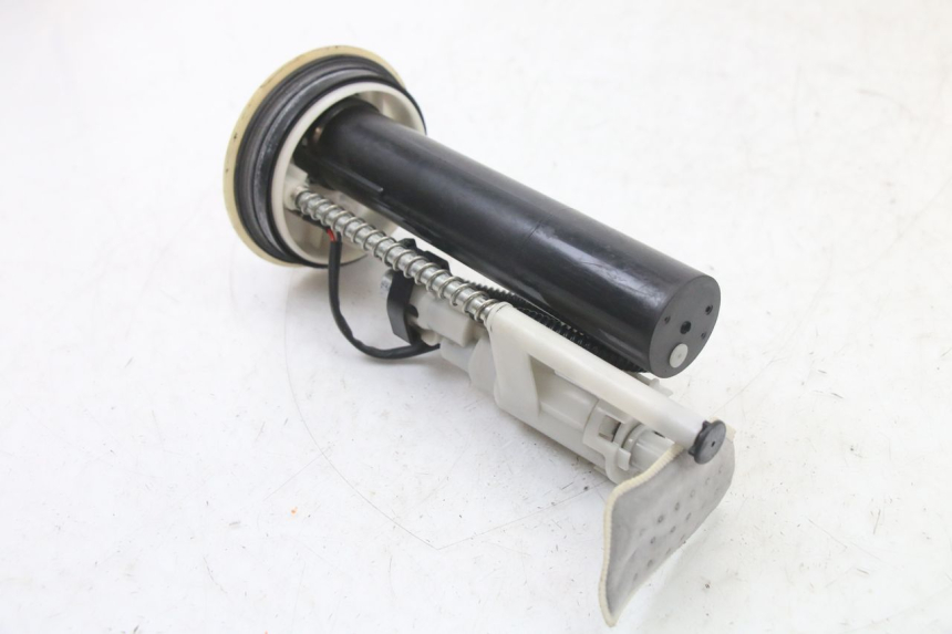 photo de BENZINEPOMP YAMAHA X-MAX XMAX ABS 250 (2010 - 2014) - Bevestigingspunten