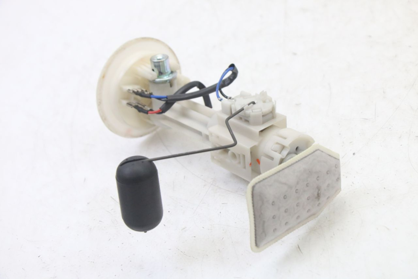 photo de BENZINEPOMP YAMAHA YP X-MAX XMAX 400 (2014 - 2017) - Overzicht