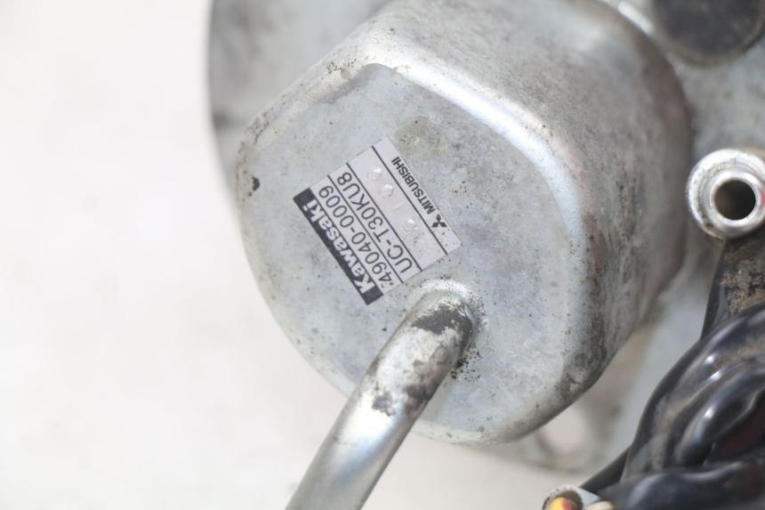 photo de BENZINEPOMP KAWASAKI Z S 750 (2003 - 2006) - Bevestigingspunten