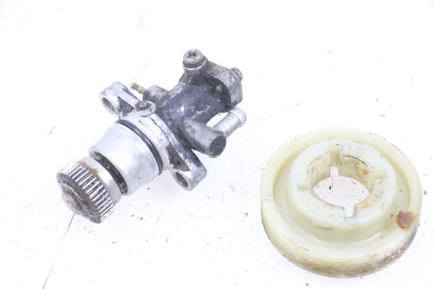 photo de OLIEPOMP MBK BOOSTER SPIRIT 50 (1999 - 2003) - Hoofdaanzicht