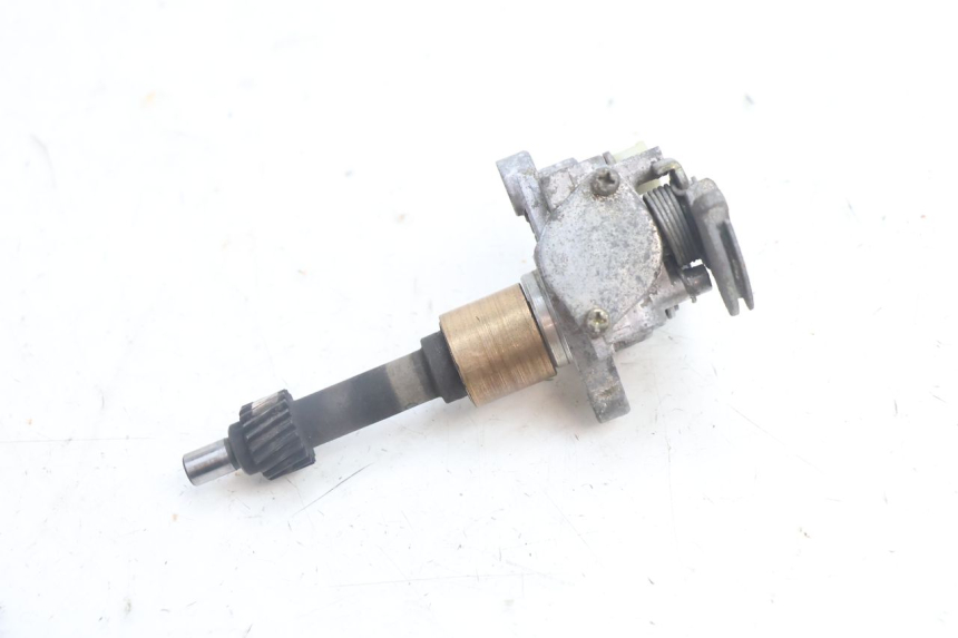 photo de OLIEPOMP PEUGEOT BUXY 50 (1993 - 1998) - Andere kijkhoek