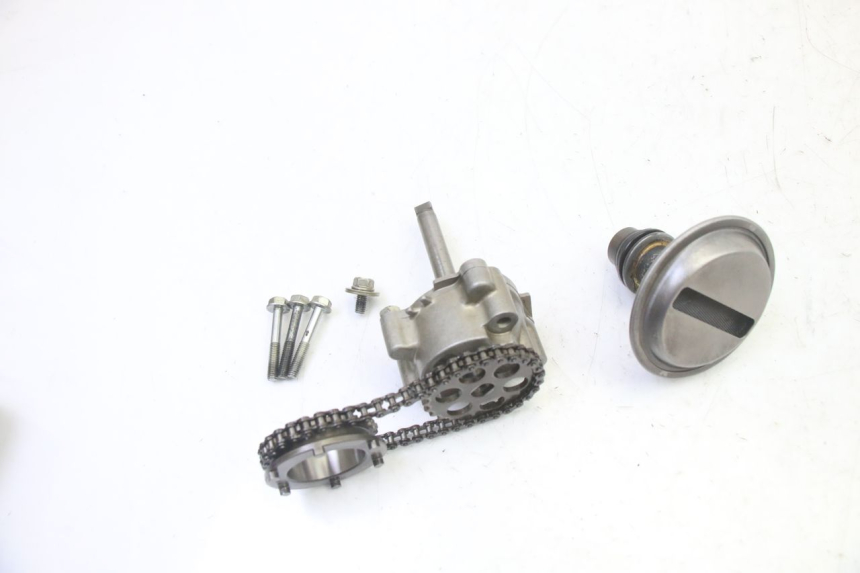 photo de OLIEPOMP HONDA CBR RR FIREBLADE 900 (1992 - 1994) - Hoofdaanzicht