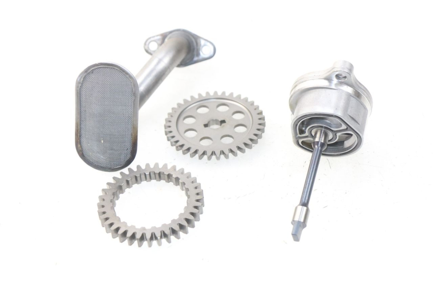 photo de OLIEPOMP SUZUKI GSR 600 (2005 - 2012) - Andere kijkhoek