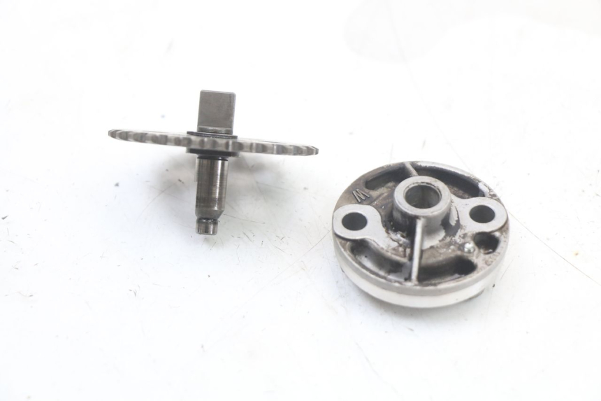 photo de OLIEPOMP HONDA NES AROBASE 125 (2000 - 2003) - Zoom op gebruiksstaat