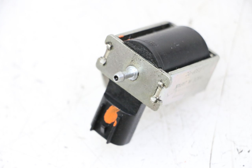 photo de OLIEPOMP PEUGEOT KISBEE 2T 50 (2010 - 2017) - Zoom op gebruiksstaat