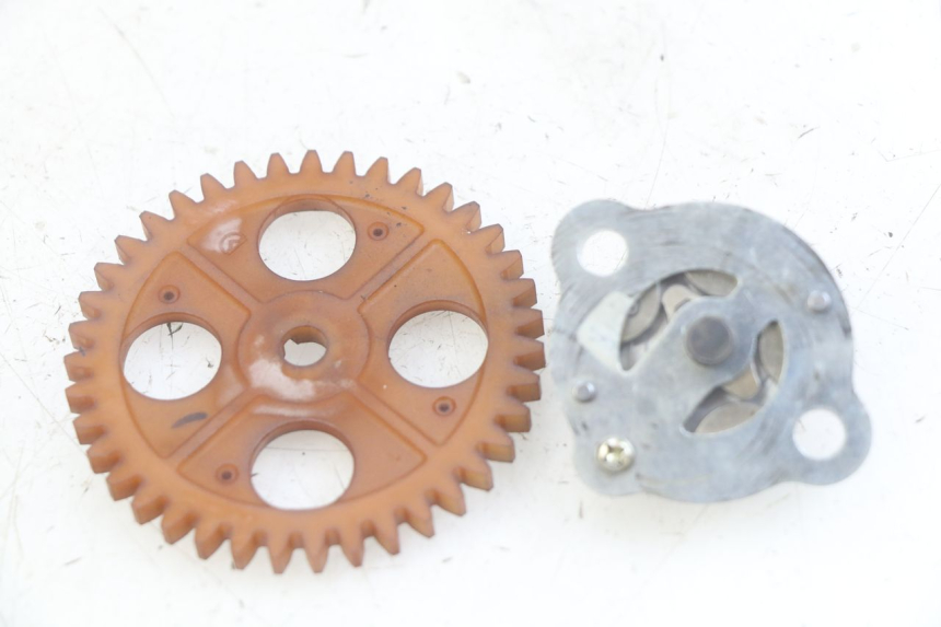 photo de OLIEPOMP SYM MIO 50 (2011 - 2017) - Zoom op gebruiksstaat