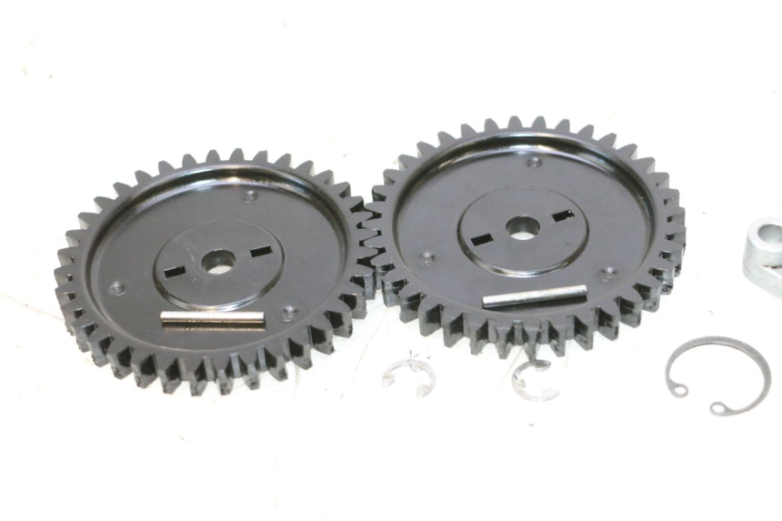 photo de OLIEPOMP PEUGEOT SATELIS COMPRESSOR K15 125 (2006 - 2009) - Andere kijkhoek