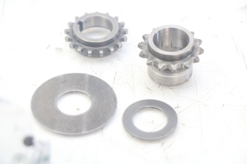 photo de OLIEPOMP APRILIA SCARABEO 100 (2003 - 2012) - Detail van het onderdeel