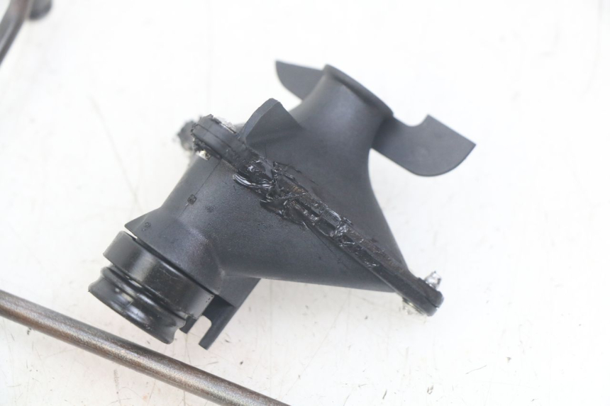 photo de OLIEPOMP TRIUMPH SPRINT ST 955 (1999 - 2001) - Overzicht