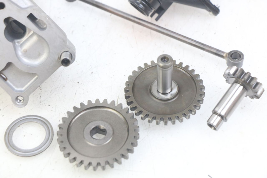 photo de OLIEPOMP TRIUMPH SPRINT ST 955 (1999 - 2001) - Bevestigingspunten