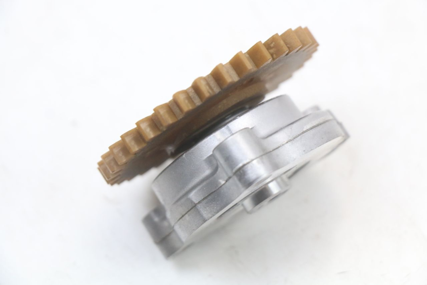 photo de OLIEPOMP SUZUKI VL INTRUDER 125 (2004 - 2007) - Hoofdaanzicht