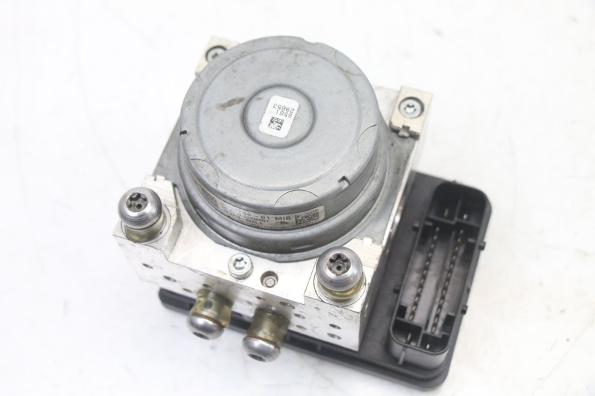 photo de ABS-POMP BMW S RR ABS S1000RR 1000 (2015 - 2018) - Andere kijkhoek