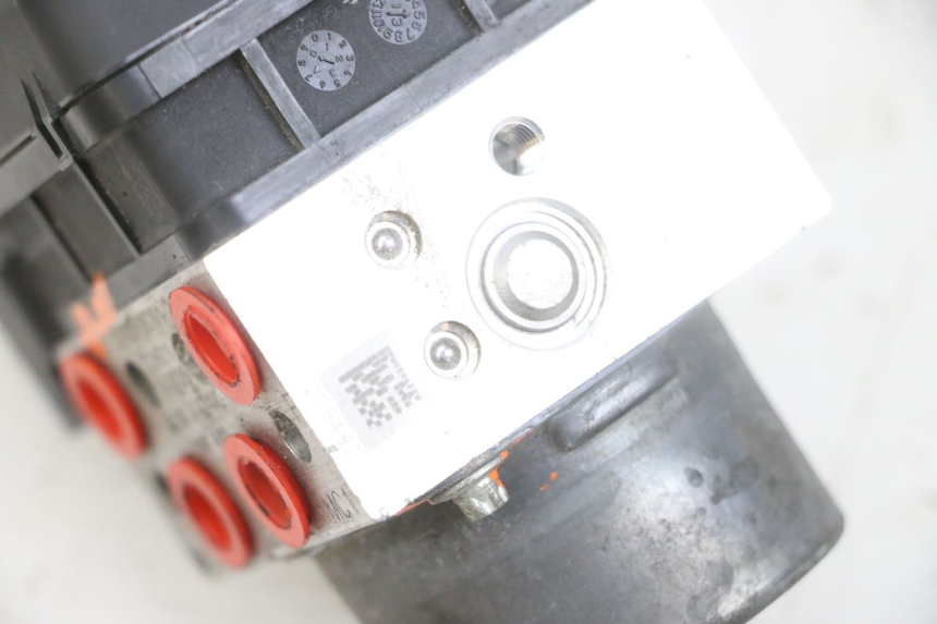 photo de ABS-POMP SUZUKI BURGMAN 650 (2013 - 2020) - Kenmerkende details