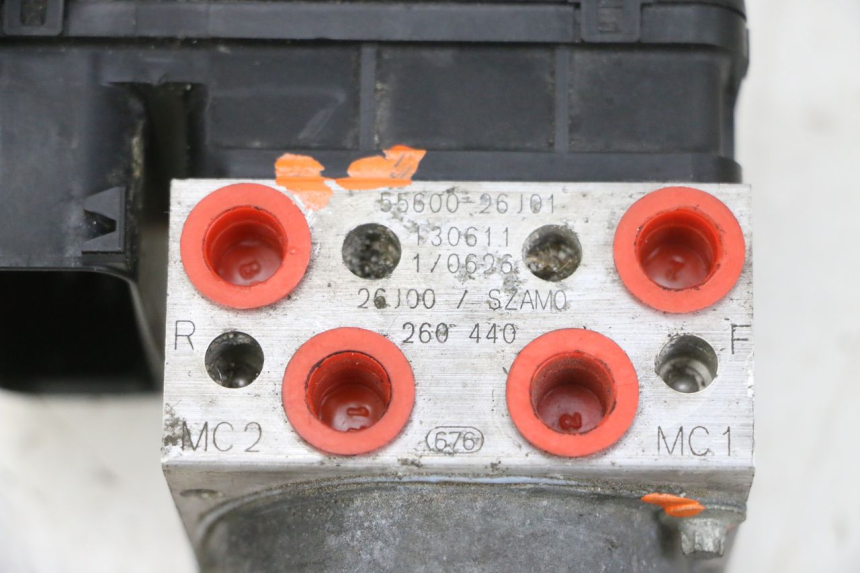 photo de ABS-POMP SUZUKI BURGMAN 650 (2013 - 2020) - Zoom op gebruiksstaat