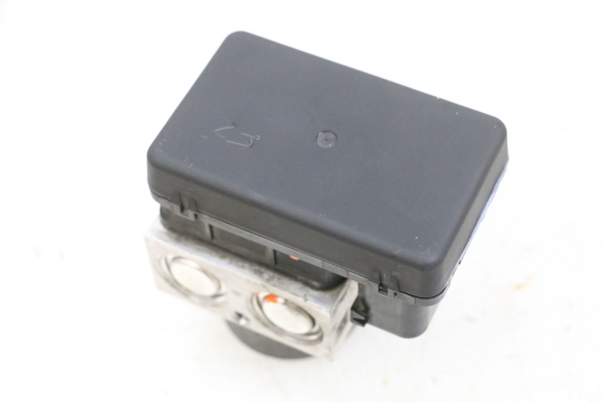 photo de ABS-POMP SUZUKI BURGMAN 650 (2013 - 2020) - Technische close-up