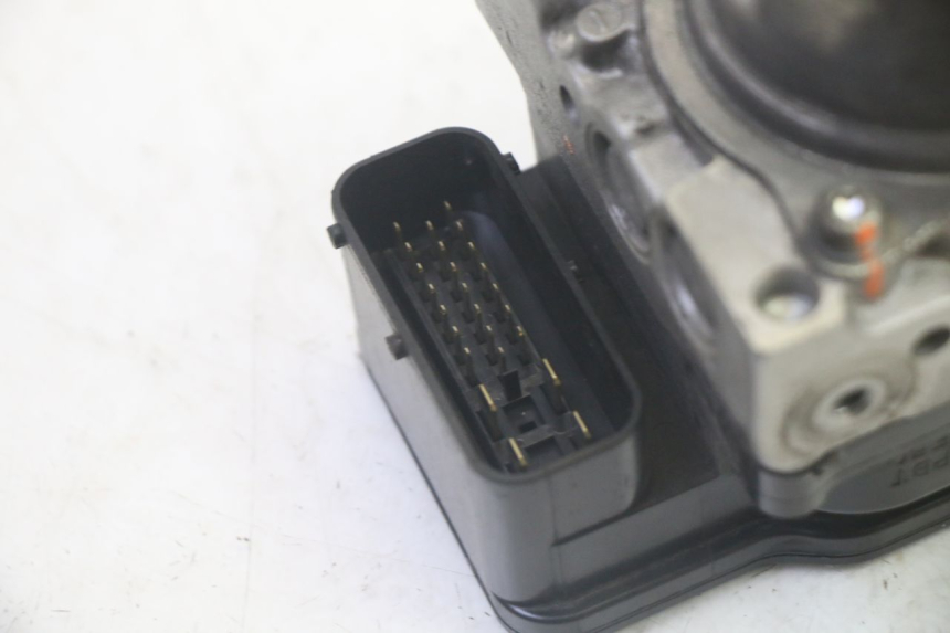 photo de ABS-POMP SUZUKI BURGMAN EXECUTIVE ABS 650 (2006 - 2012) - Technische close-up