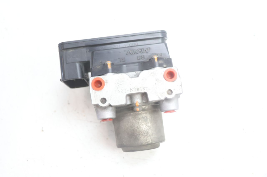 photo de ABS-POMP SUZUKI BURGMAN EXECUTIVE ABS 650 (2006 - 2012) - Bevestigingspunten