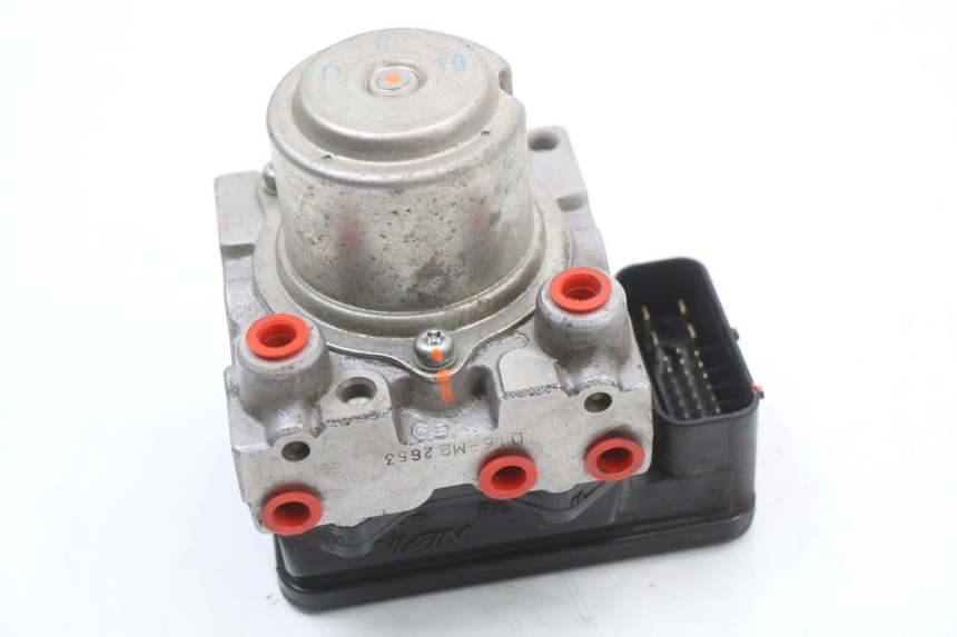 photo de ABS-POMP HONDA FES S-WING SWING ABS 125 (2007 - 2015) - Hoofdaanzicht