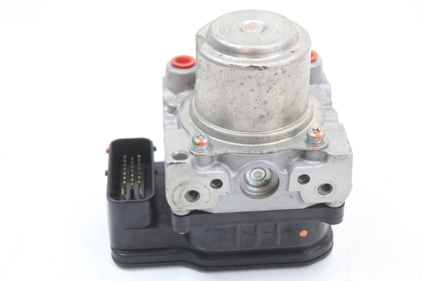 photo de ABS-POMP HONDA FES S-WING SWING ABS 125 (2007 - 2015) - Technische close-up