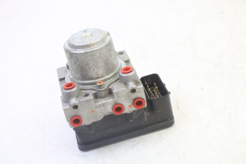 photo de ABS-POMP HONDA FES S-WING SWING ABS 125 (2007 - 2015) - Andere kijkhoek