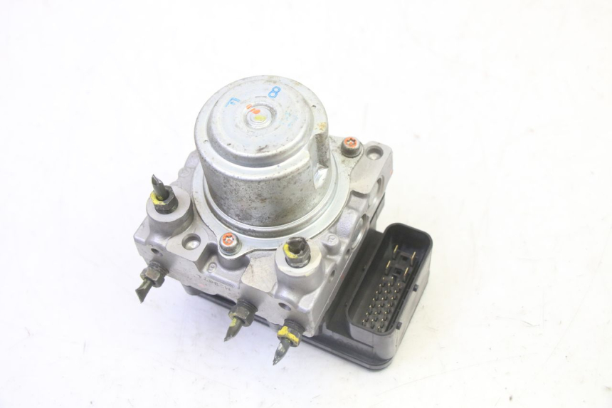 photo de ABS-POMP HONDA FES S-WING SWING ABS 125 (2007 - 2015) - Detail van het onderdeel