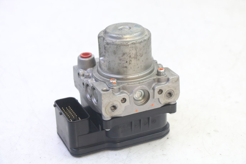 photo de ABS-POMP HONDA FES S-WING SWING ABS 125 (2007 - 2015) - Technische close-up