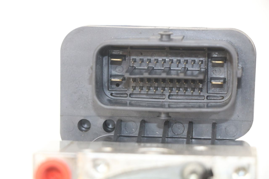 photo de ABS-POMP YAMAHA FJR ABS 1300 (2016 - 2020) - Bevestigingspunten