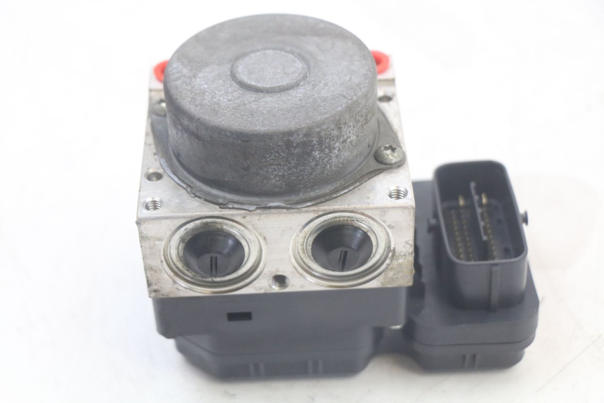 photo de ABS-POMP YAMAHA FJR ABS 1300 (2006 - 2012) - Zoom op gebruiksstaat