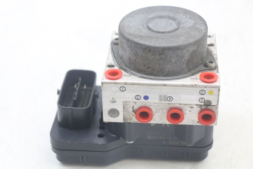 photo de ABS-POMP YAMAHA FJR ABS 1300 (2006 - 2012) - Technische close-up