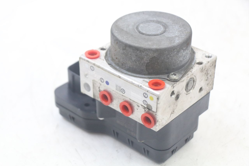 photo de ABS-POMP YAMAHA FJR ABS 1300 (2006 - 2012) - Overzicht