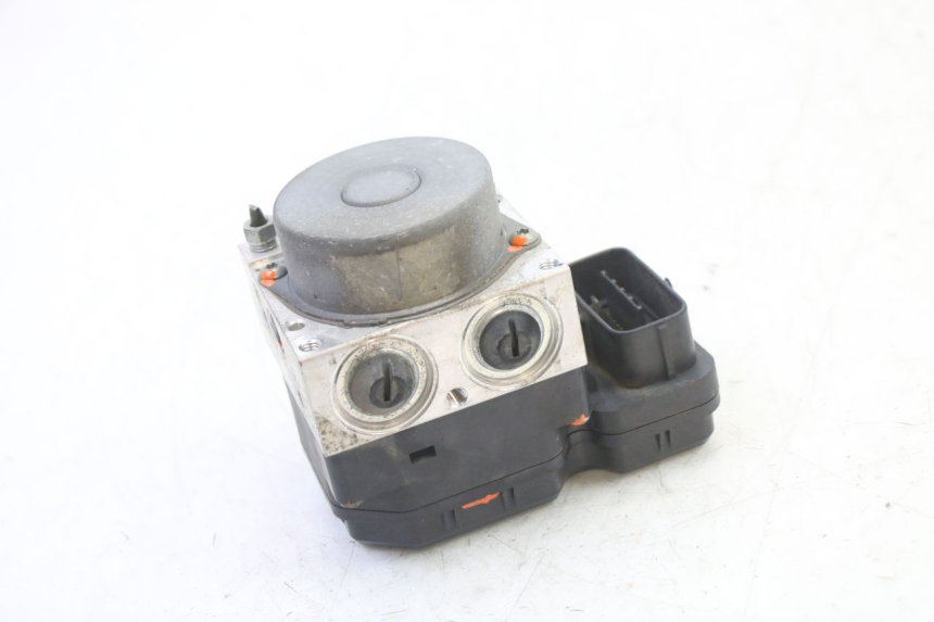 photo de ABS-POMP YAMAHA FJR ABS 1300 (2016 - 2020) - Technische close-up