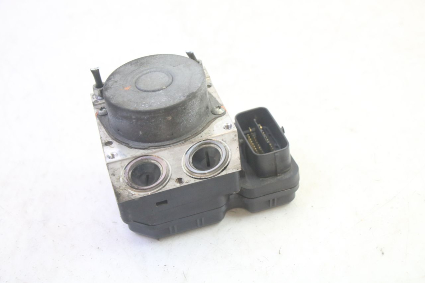 photo de ABS-POMP YAMAHA FJR ABS 1300 (2006 - 2012) - Andere kijkhoek