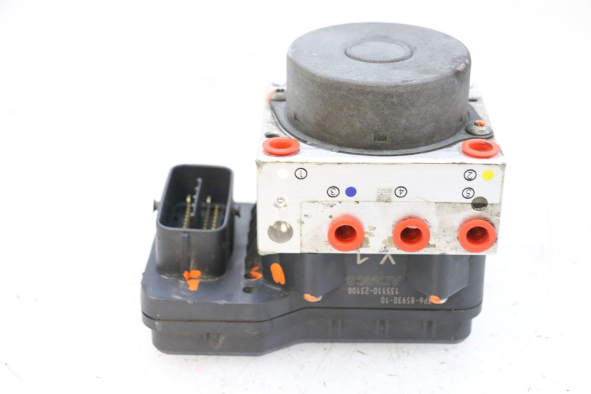 photo de ABS-POMP YAMAHA FJR ABS 1300 (2006 - 2012) - Hoofdaanzicht