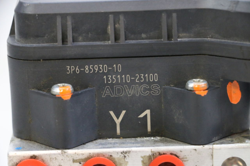 photo de ABS-POMP YAMAHA FJR ABS 1300 (2006 - 2012) - Andere kijkhoek