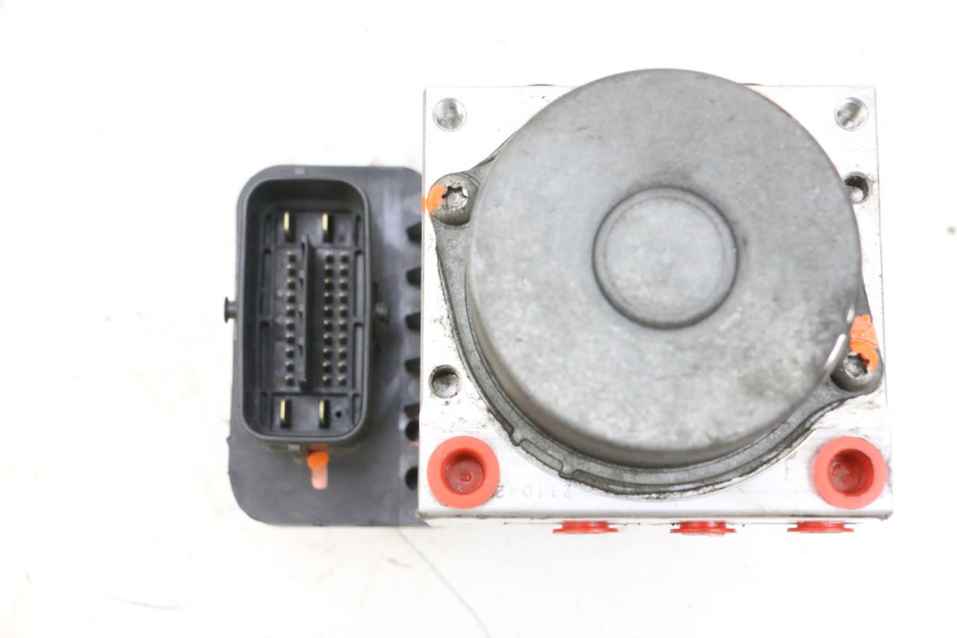 photo de ABS-POMP YAMAHA FJR ABS 1300 (2006 - 2012) - Bevestigingspunten