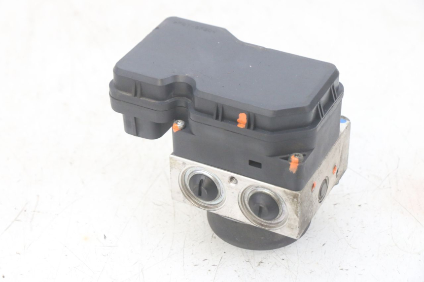 photo de ABS-POMP YAMAHA FJR ABS 1300 (2006 - 2012) - Hoofdaanzicht