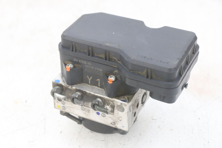 photo de ABS-POMP YAMAHA FJR ABS 1300 (2006 - 2012) - Kenmerkende details