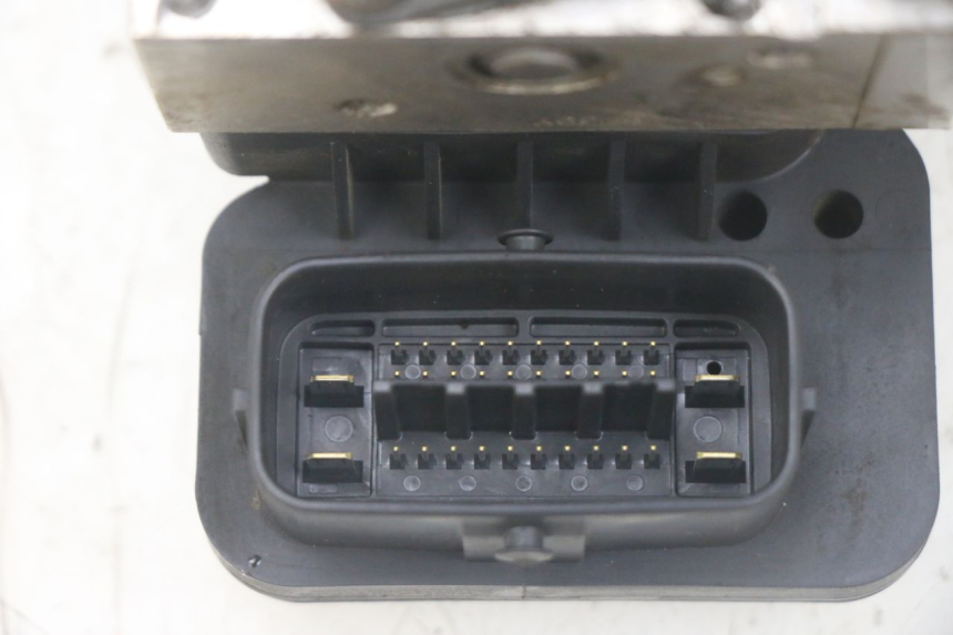 photo de ABS-POMP YAMAHA FJR ABS 1300 (2006 - 2012) - Technische close-up