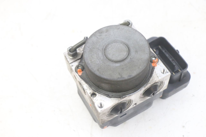 photo de ABS-POMP YAMAHA FJR ABS 1300 (2006 - 2012) - Overzicht